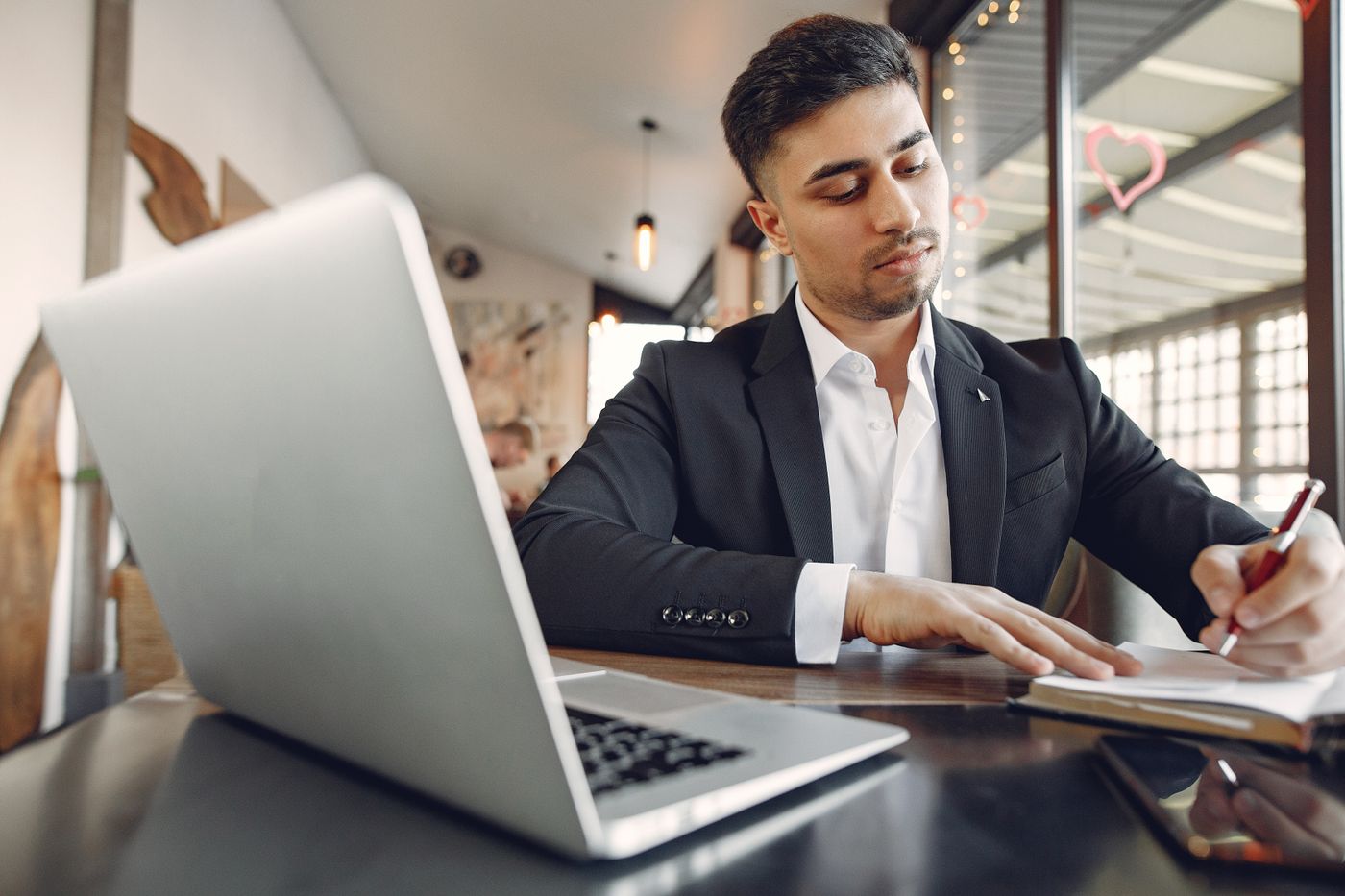 Automatisation des tâches par l'IA dans Odoo
